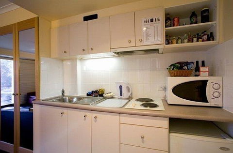 Capital Executive Apt Hotel Canberra - Accommodation 4U 9