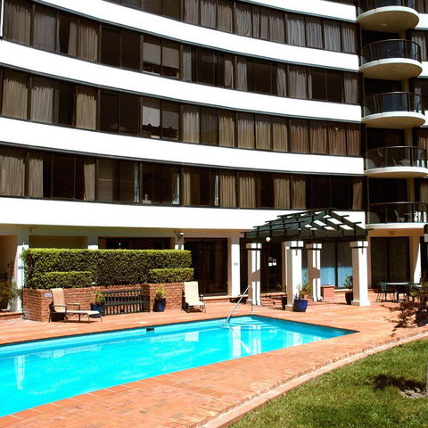 BreakFree Capital Tower - Accommodation 4U 10