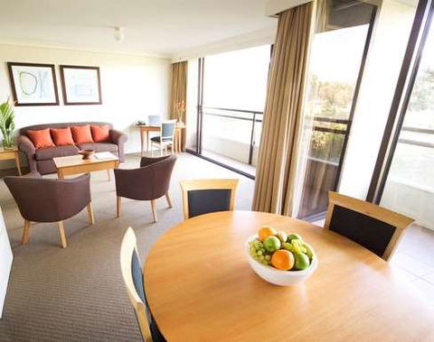 BreakFree Capital Tower - Accommodation 4U 13