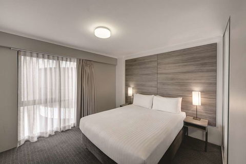 Adina Serviced Apartments James Court - Accommodation 4U 14