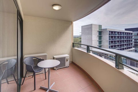Adina Serviced Apartments James Court - Accommodation 4U 15