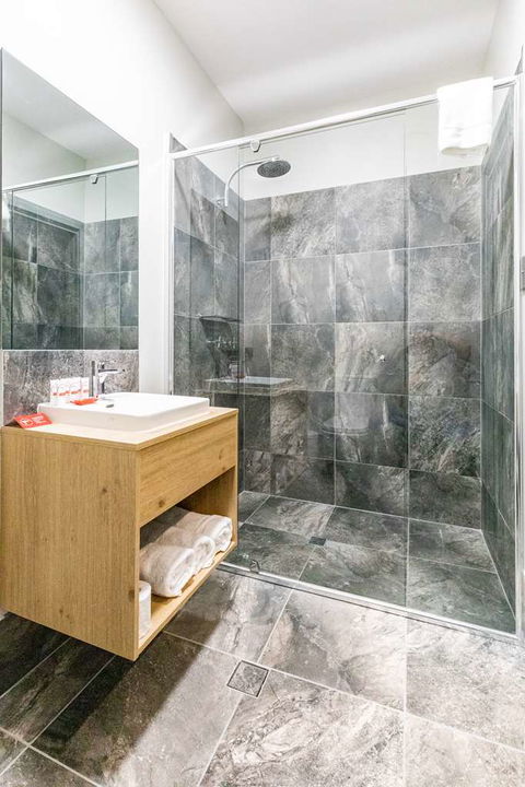 Nightcap At Commercial Hotel - Accommodation 4U 3