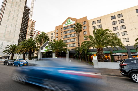 Holiday Inn Parramatta - Accommodation 4U 1