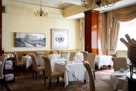 The Hotel Windsor - Accommodation 4U 15