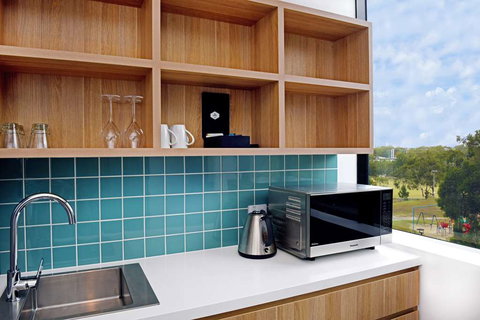 Mantra Southport Sharks - Accommodation 4U 12