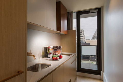 Brady Hotel Central Melbourne - Accommodation 4U 10