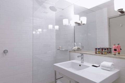 QT Canberra - Accommodation 4U 5