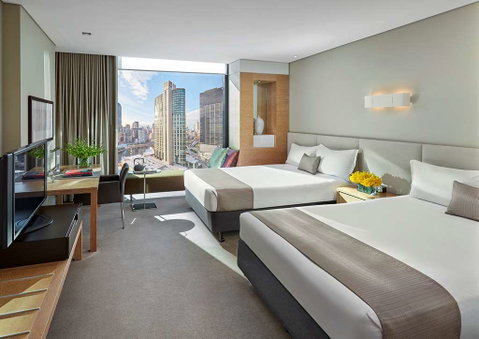 Crown Promenade Hotel - Accommodation 4U 4