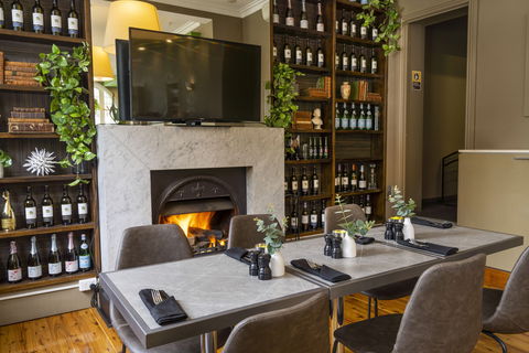 The Vulcan Hotel - Accommodation 4U 13