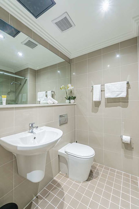 Best Western Plus Camperdown Suites - Accommodation 4U 9