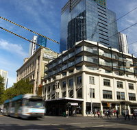 City Edge East Melbourne Serviced Apartm - Accommodation 4U