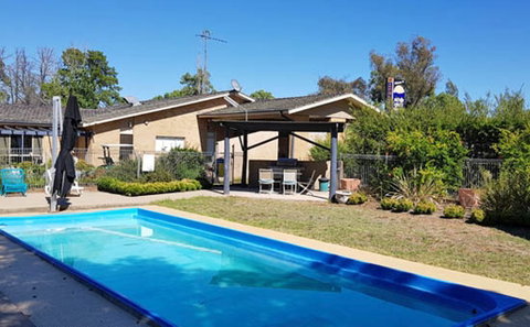 Amber Court Motor Inn - Accommodation 4U 2