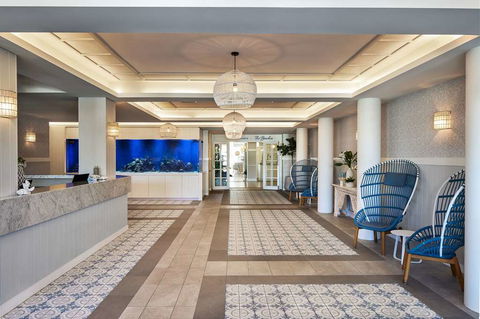 The Beachcomber Hotel & Resort - Accommodation 4U 1