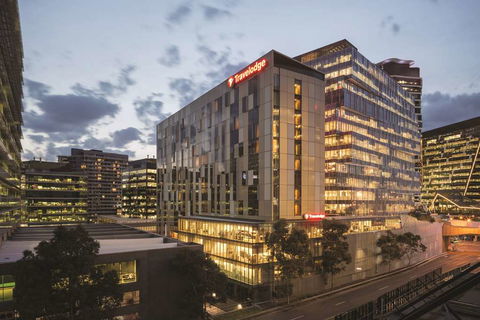 Travelodge Melbourne Docklands - Accommodation 4U 0