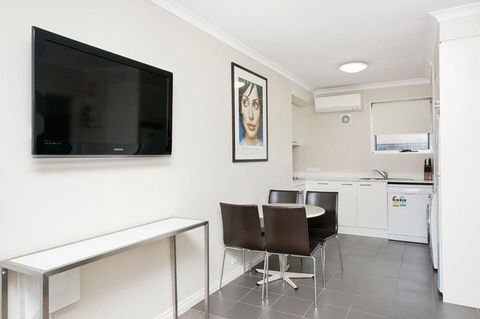 Forrest Hotel & Apartments - Accommodation 4U 2