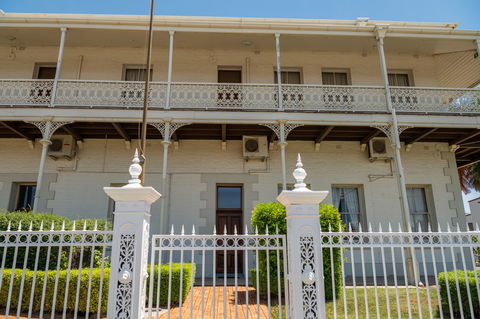 Denison Boutique Hotel - Accommodation 4U 2