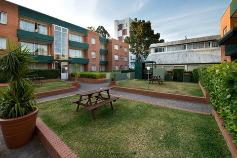 APX Apartments Parramatta - Accommodation 4U 3