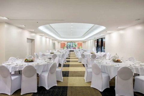DoubleTree by Hilton Esplanade Darwin - Accommodation 4U 9