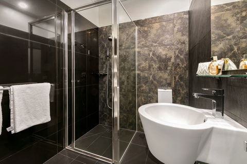 Quest Savoy - Accommodation 4U 2