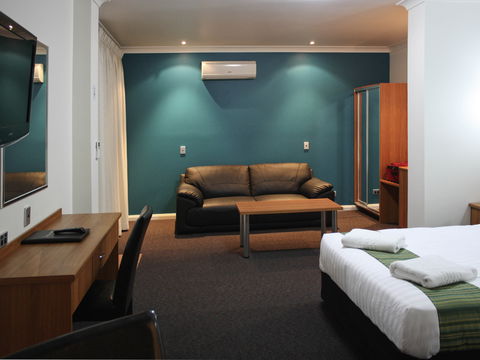 Ibis Styles Broken Hill - Accommodation 4U 0