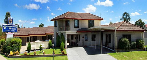 Sapphire City Motor Inn - Accommodation 4U 0