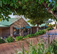 Quality Suites Banksia Gardens - Accommodation 4U