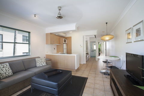 Port Douglas Apartments - Accommodation 4U 1