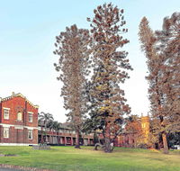 Mercure Monte Pio Hotel  Conference Ctr - Accommodation 4U