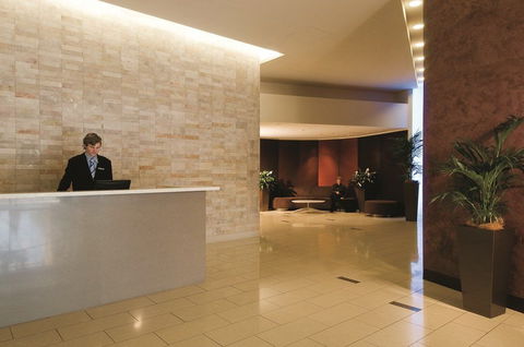 Oaks Casino Towers - Accommodation 4U 1