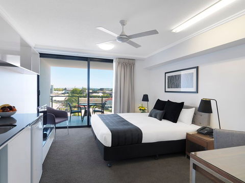 Oaks Carlyle - Accommodation 4U 2
