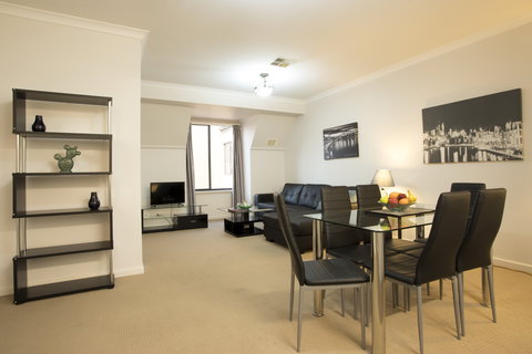 Regal Apartments - Accommodation 4U 3