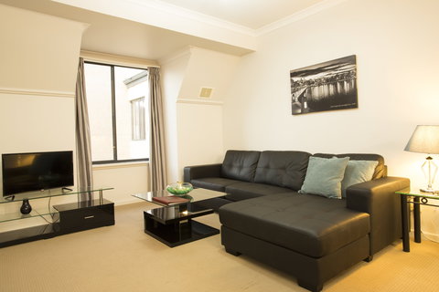 Regal Apartments - Accommodation 4U 8