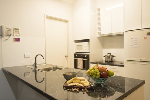 Regal Apartments - Accommodation 4U 10