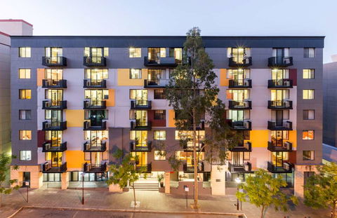 Mont Clare Boutique Apartments - Accommodation 4U 2