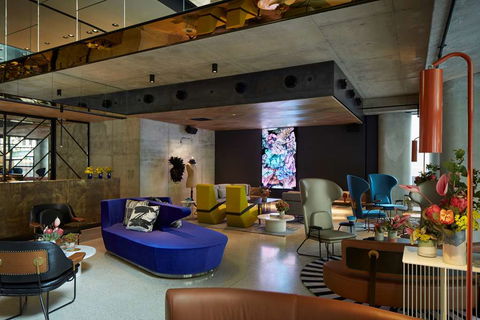 QT Melbourne - Accommodation 4U 1