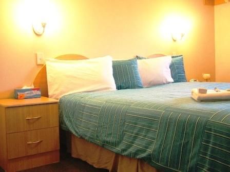 Arena Hotel - Accommodation 4U 1