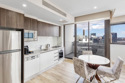 Meriton Suites Church Street, Parramatta - Accommodation 4U 5