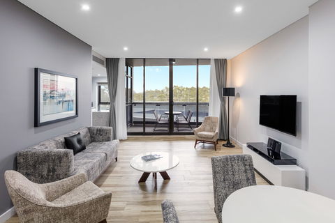 Meriton Suites Church Street, Parramatta - Accommodation 4U 11