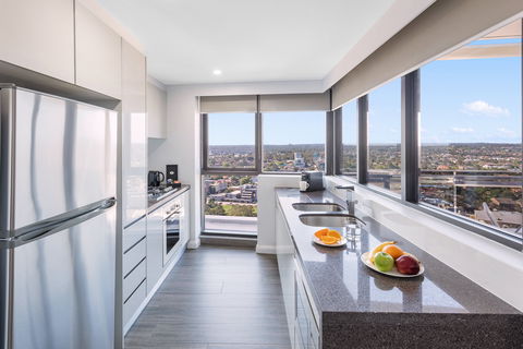 Meriton Suites Church Street, Parramatta - Accommodation 4U 12