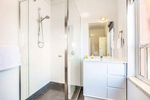 Nightcap Rose & Crown Hotel - Accommodation 4U 1