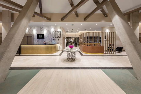 Deco Hotel - Accommodation 4U 0