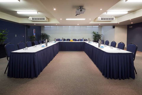 Canberra Parklands Central - Accommodation 4U 2