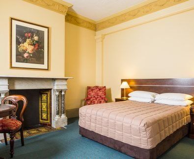 Avonmore On The Park - Accommodation 4U 0