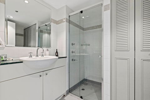 Astra Apartments Chatswood - Accommodation 4U 1