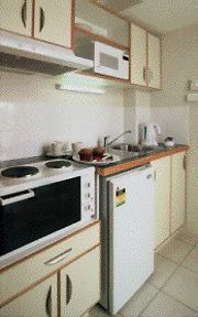 Astor Metropole & Apartment - Accommodation 4U 1