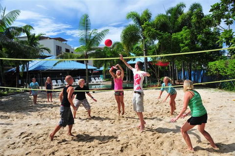 Nomads Cairns Backpackers Resort - Accommodation 4U 0