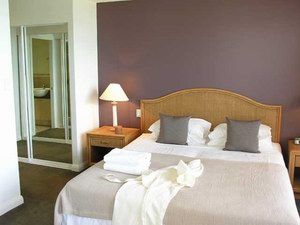 Sea Change Beachfront Apartments - Accommodation 4U 1