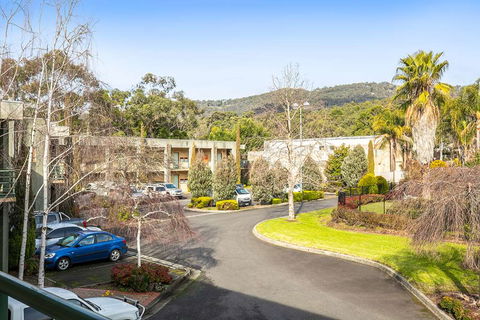 York On Lilydale Resort - Accommodation 4U 2
