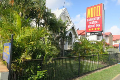 Caboolture Central Motor Inn, SureStay Collection - Accommodation 4U 1