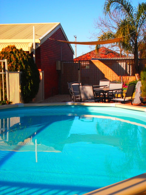 Riverland Motel - Accommodation 4U 2